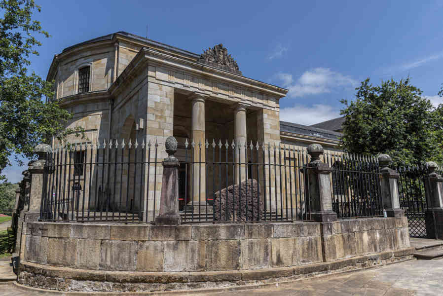 Vizcaya - Gernika-Lumo 06 - Casa de Juntas.jpg